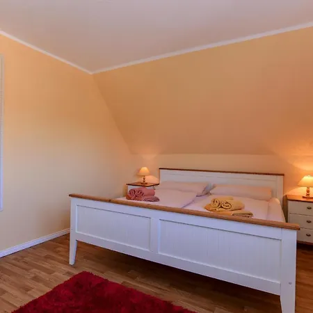 Halligweg Nr 8 *